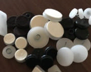 GLIDEKNAPP Ø20MM M/KRANS HVIT PLAST M/FILT Ø18 ART.105